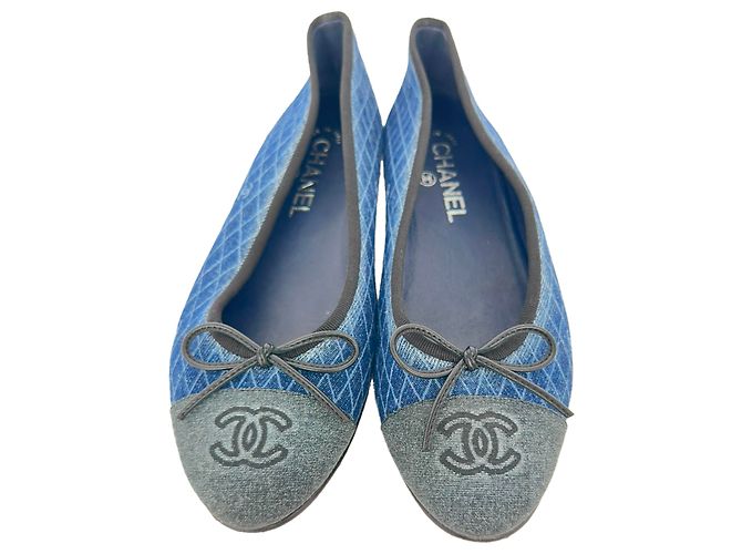 Timeless Chanel CC Interlocking Logo gesteppte Ballerinas in Blue Denim Blau - Ansicht 3