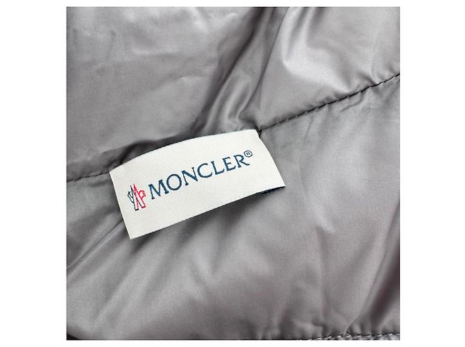 Moncler Steppstrickjacke mit Reißverschluss aus Polyamid in Grau - Ansicht 19