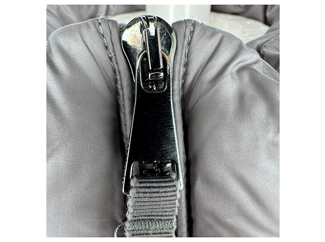 Moncler Steppstrickjacke mit Reißverschluss aus Polyamid in Grau - Ansicht 4