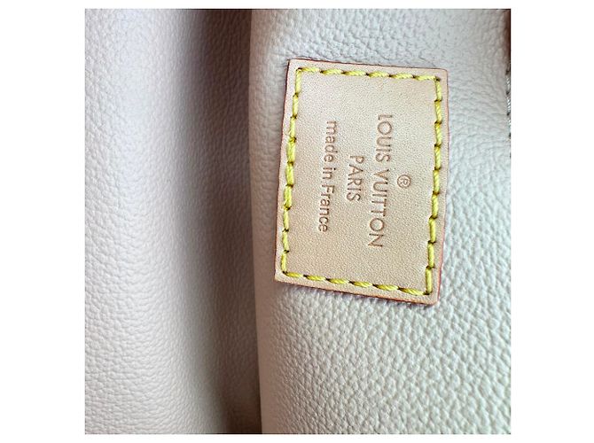 Beauty case Louis Vuitton in Toile Monogram e Pelle Marrone - vista 14