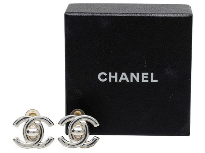 Orecchini vintage Chanel Coco Mark Turnlock Argento - vista 4