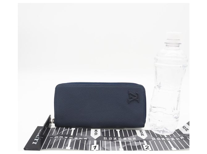 Louis Vuitton Aerogram Zippy Vertical Wallet Navy blue - view 3