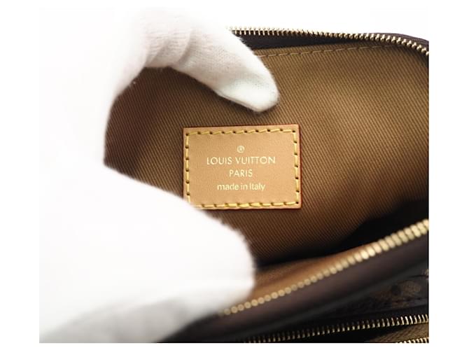 Borsa a tracolla e a spalla Louis Vuitton Monogram Utility Marrone Beige - vista 15