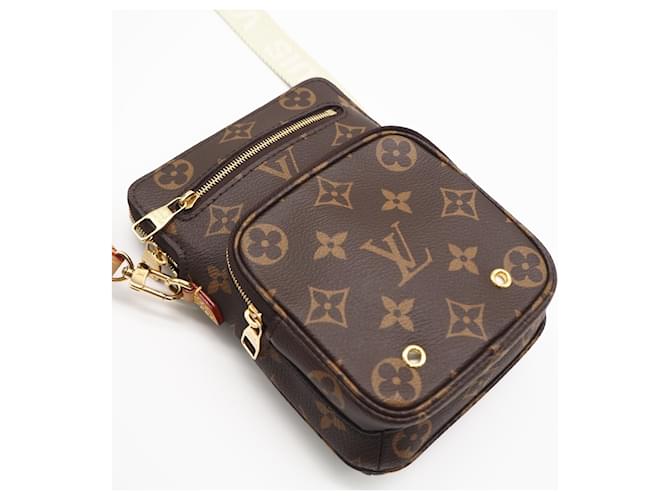 Borsa a tracolla e a spalla Louis Vuitton Monogram Utility Marrone Beige - vista 2