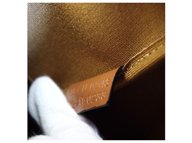 Céline Celine Triomphe Canvas & Calfskin Small Bucket Shoulder Bag Weiß Beige - Ansicht 14
