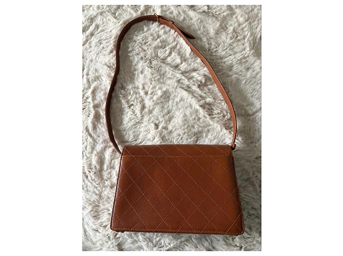 Borsa a tracolla in pelle trapuntata Chanel Marrone - vista 3