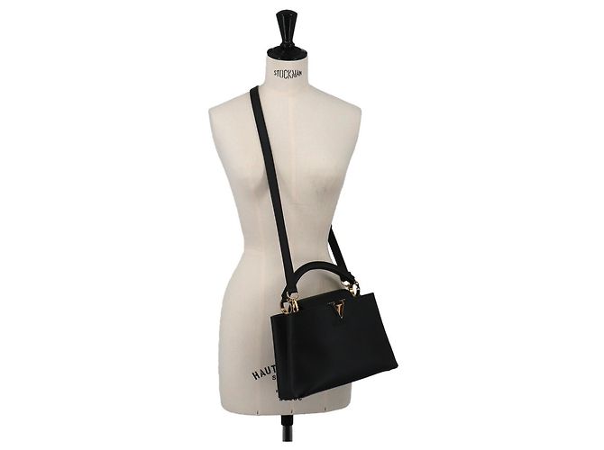 Borsa Louis Vuitton Capucines BB in pelle Taurillon nera Nero - vista 10