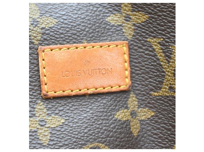 Louis Vuitton Saumur Monogram Canvas 35 Marrone - vista 6