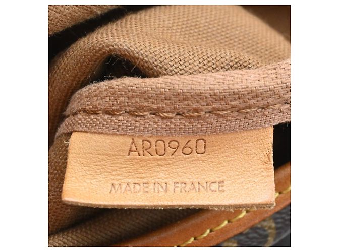 Louis Vuitton Saumur Monogram Canvas 35 Marrone - vista 7