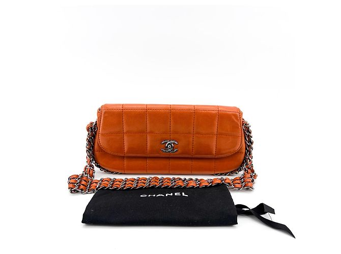 Chanel East West Flap in pelle medium Arancione - vista 2