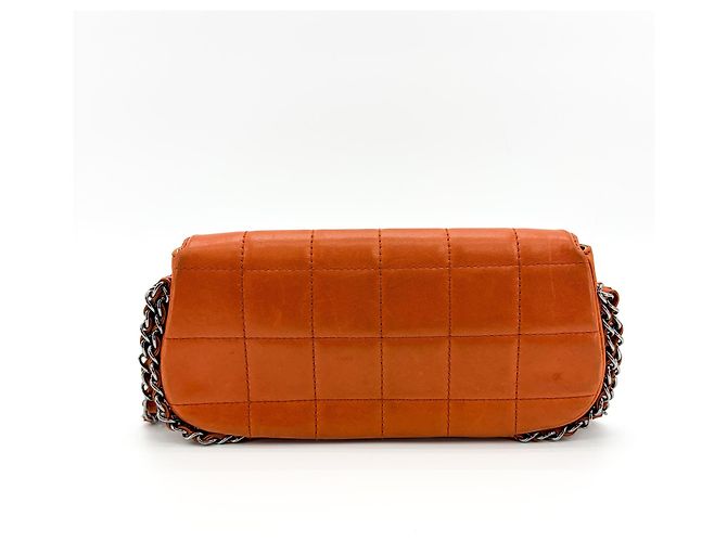 Chanel East West Flap in pelle medium Arancione - vista 3
