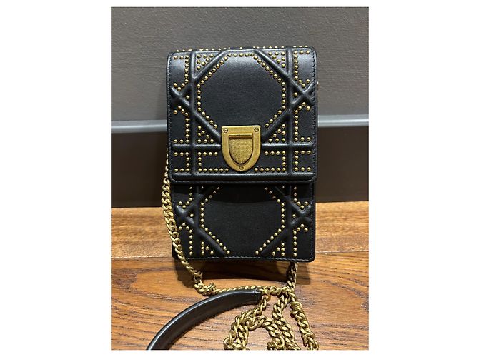 Bolsa de flap em couro preto com studs Dior Diorama Vertical - vista 8