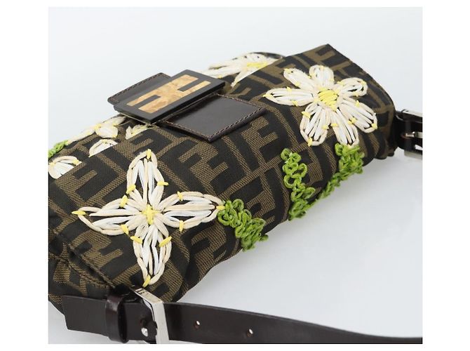 FENDI Zucca Canvas Flower Embroidery Mamma Baguette Marrone Argento Auth yk20688SM - vista 6