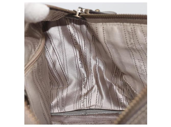 Borsa LOUIS VUITTON Gancini in pelle argento LV Auth ar14110 - vista 19