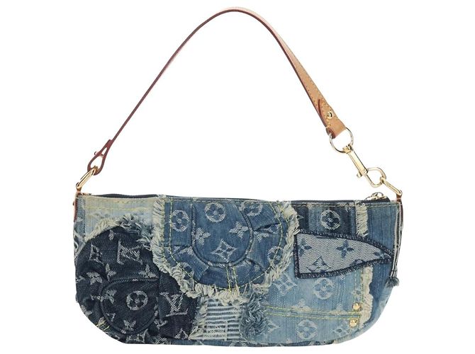 LOUIS VUITTON Monogram Denim Patchwork Pouchy Bag Blue M92382 LV Auth ki6696M - vista 3