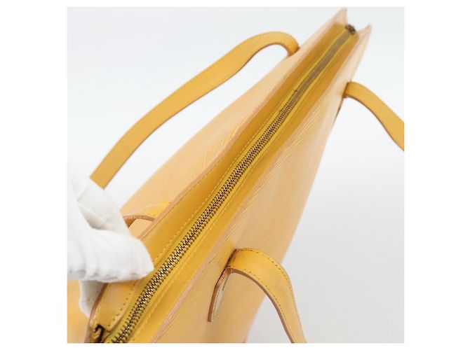 LOUIS VUITTON Epi Saint Jacques Borsa a Spalla Gialla M52269 Auth BA14126 Giallo - vista 6