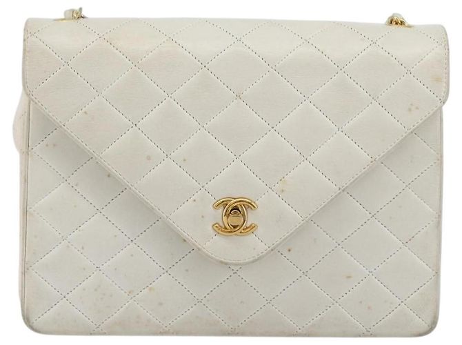CHANEL Matelasse Chain Shoulder Bag Lamb Skin White Gold CC Auth 193136 Bianco D'oro - vista 2