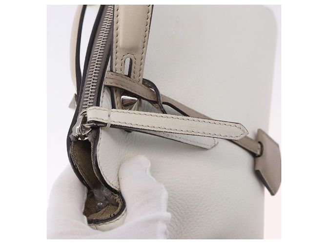Borsa a Spalla FENDI in Pelle Bianco Argento Auth bs36311A - vista 18