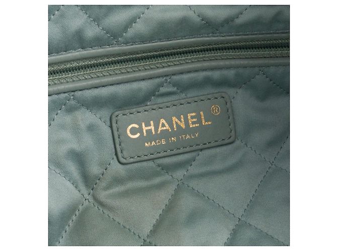 CHANEL - Borsa a tracolla Chanel 22 in pelle stropicciata blu/grigio - vista 12