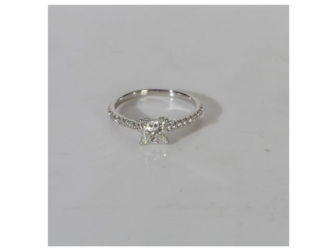 Anel de noivado Tiffany & Co. Novo com diamante Princess de 0.74 ct - vista 6
