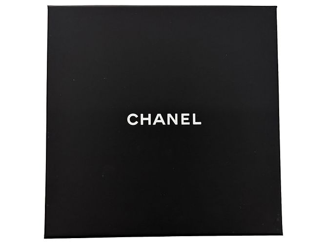 Gabrielle Collana Choker CC 2023 placcata oro Chanel - vista 4