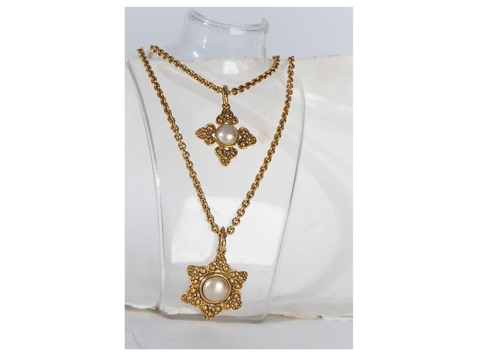 Gabrielle Chanel Goldbeschichteter Vintage Kunstperlen-Anhänger - Ansicht 4