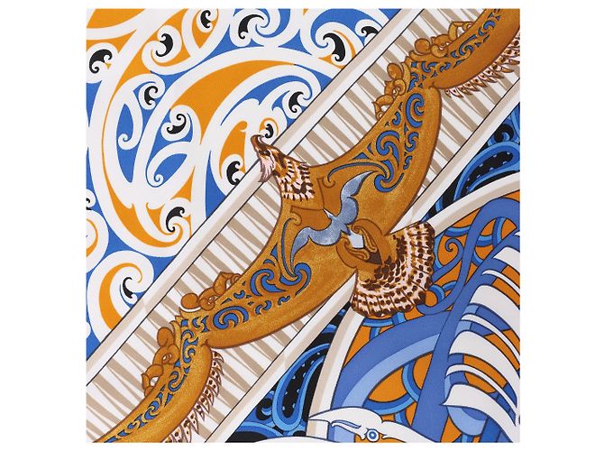 Carré 90 Hermès "Kawaora" in seta blu - vista 12