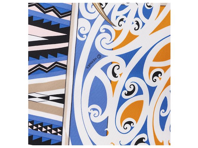 Carré 90 Hermès "Kawaora" in seta blu - vista 13