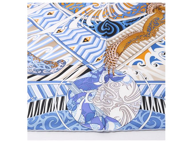 Carré 90 Hermès "Kawaora" in seta blu - vista 7