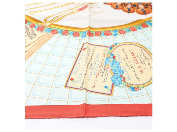 Foulard in seta Hermès Carré 90 "Hommage à Mozart" Rosso x Blu - vista 9