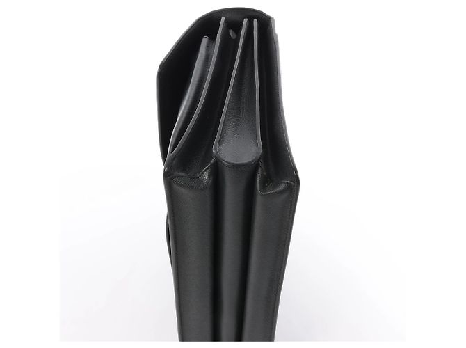Valigetta Louis Vuitton Robusto in pelle Taige nera Nero - vista 5