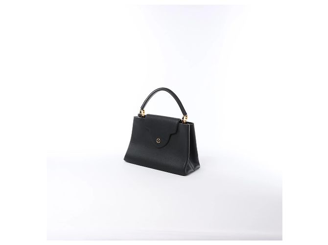 Borsa Louis Vuitton Capucines MM Parnassea in nero M48864 Rosa - vista 2