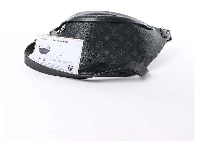 Borsa a tracolla Louis Vuitton Bum Bag PM Discovery Monogram Eclipse Crossbody Bag in Nero M46035 - vista 12