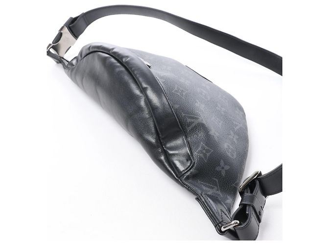 Borsa a tracolla Louis Vuitton Bum Bag PM Discovery Monogram Eclipse Crossbody Bag in Nero M46035 - vista 5