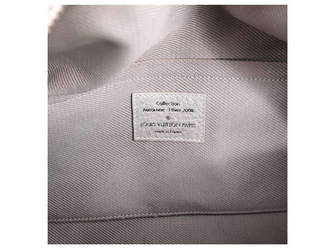 Borsa a tracolla Louis Vuitton Comete Limited Edition Monogram in Argento Scintillante Grigio - vista 20