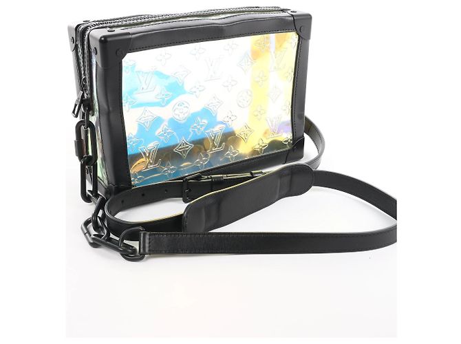 Borsa a tracolla Louis Vuitton Soft Trunk Monogram Prism nera x Olografica M55932 Nero - vista 13