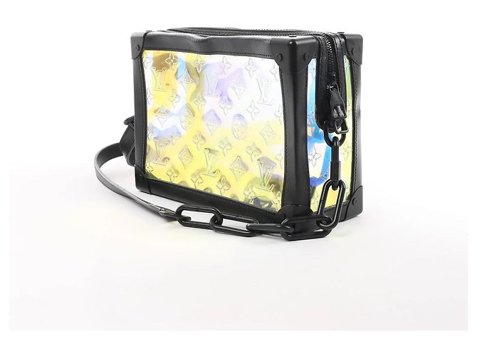 Borsa a tracolla Louis Vuitton Soft Trunk Monogram Prism nera x Olografica M55932 Nero - vista 2