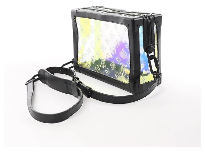 Borsa a tracolla Louis Vuitton Soft Trunk Monogram Prism nera x Olografica M55932 Nero - vista 3