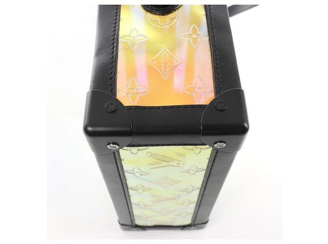 Borsa a tracolla Louis Vuitton Soft Trunk Monogram Prism nera x Olografica M55932 Nero - vista 8