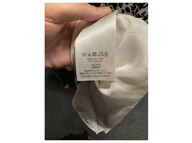 Louis Vuitton Plissiertes Seidenhemdkleid Schwarz & Weiß Größe 38 Gebraucht - Ansicht 6