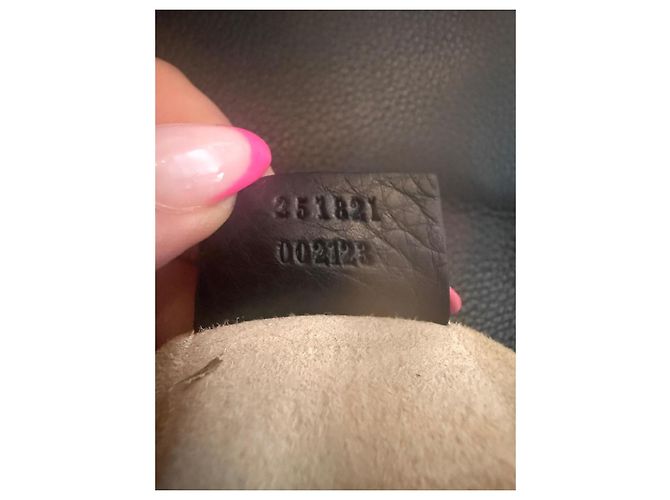 Bolso Bandolera Pequeño Gucci 1973 en Cuero Negro - vista 3