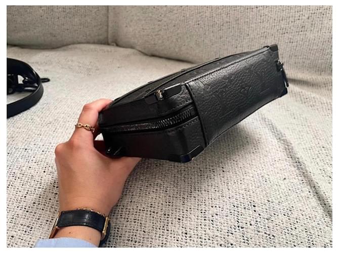 Louis Vuitton Handle soft trunk Noir - vue 16