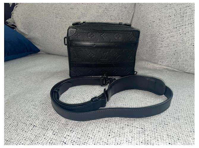 Louis Vuitton Handle soft trunk Noir - vue 17