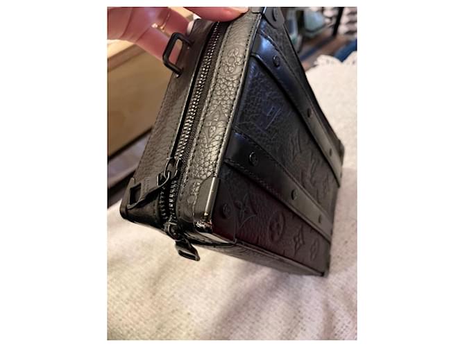 Louis Vuitton Handle soft trunk Noir - vue 4