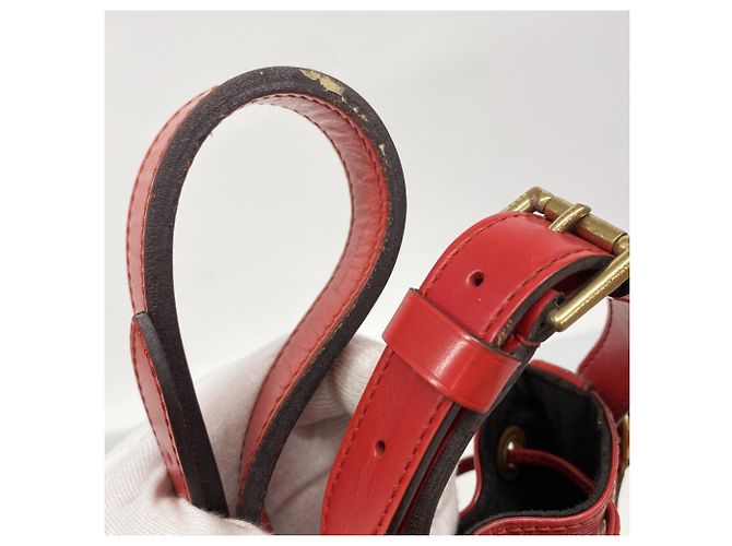 Noe Borsa a Spalla Louis Vuitton Epi Petit Noé Rosso - vista 10