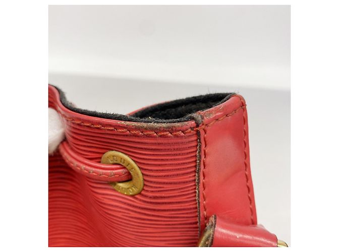 Noe Borsa a Spalla Louis Vuitton Epi Petit Noé Rosso - vista 9