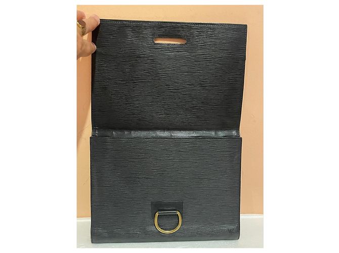 Louis Vuitton Pochette Epi in pelle nera Nero - vista 5