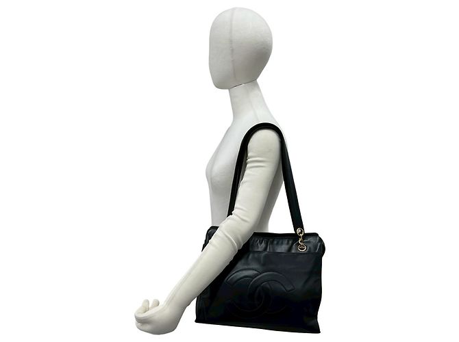 Timeless Chanel Vintage Coco Mark Lammfell Mini Tote Schultertasche Schwarz - Ansicht 2