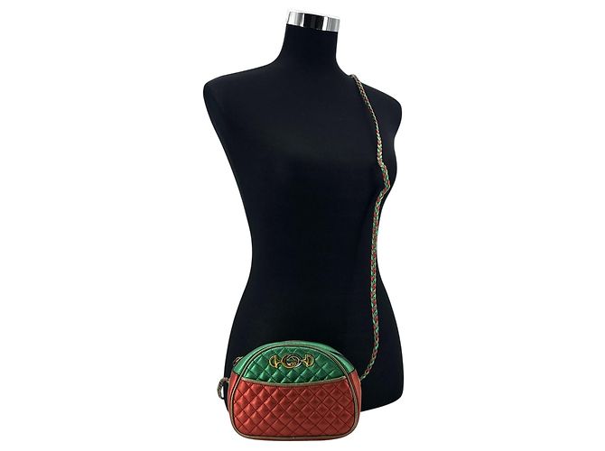 Gucci Bolsa de ombro Zumi em couro matelassê metálico verde e vermelho Multicor - vista 3
