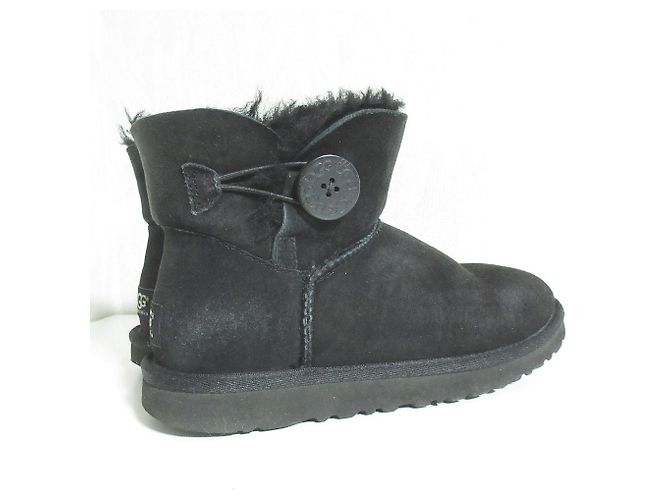 Autre Marque UGG MINI BAILEY BUTTON Lammfell Kurzstiefel Schwarz - Ansicht 2